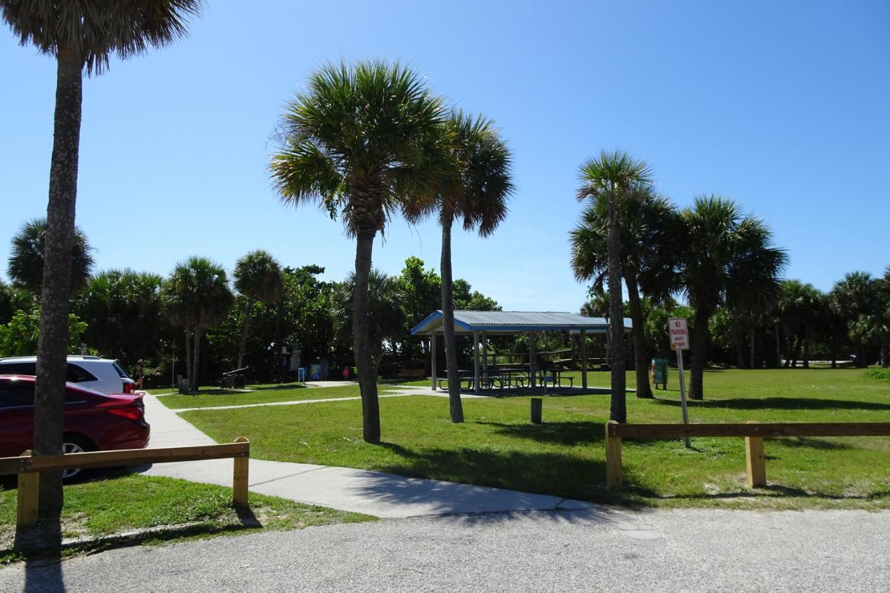 Cozy Canaveral Beach Condo! Next To Nasa Launch Site Cape Canaveral Bagian luar foto
